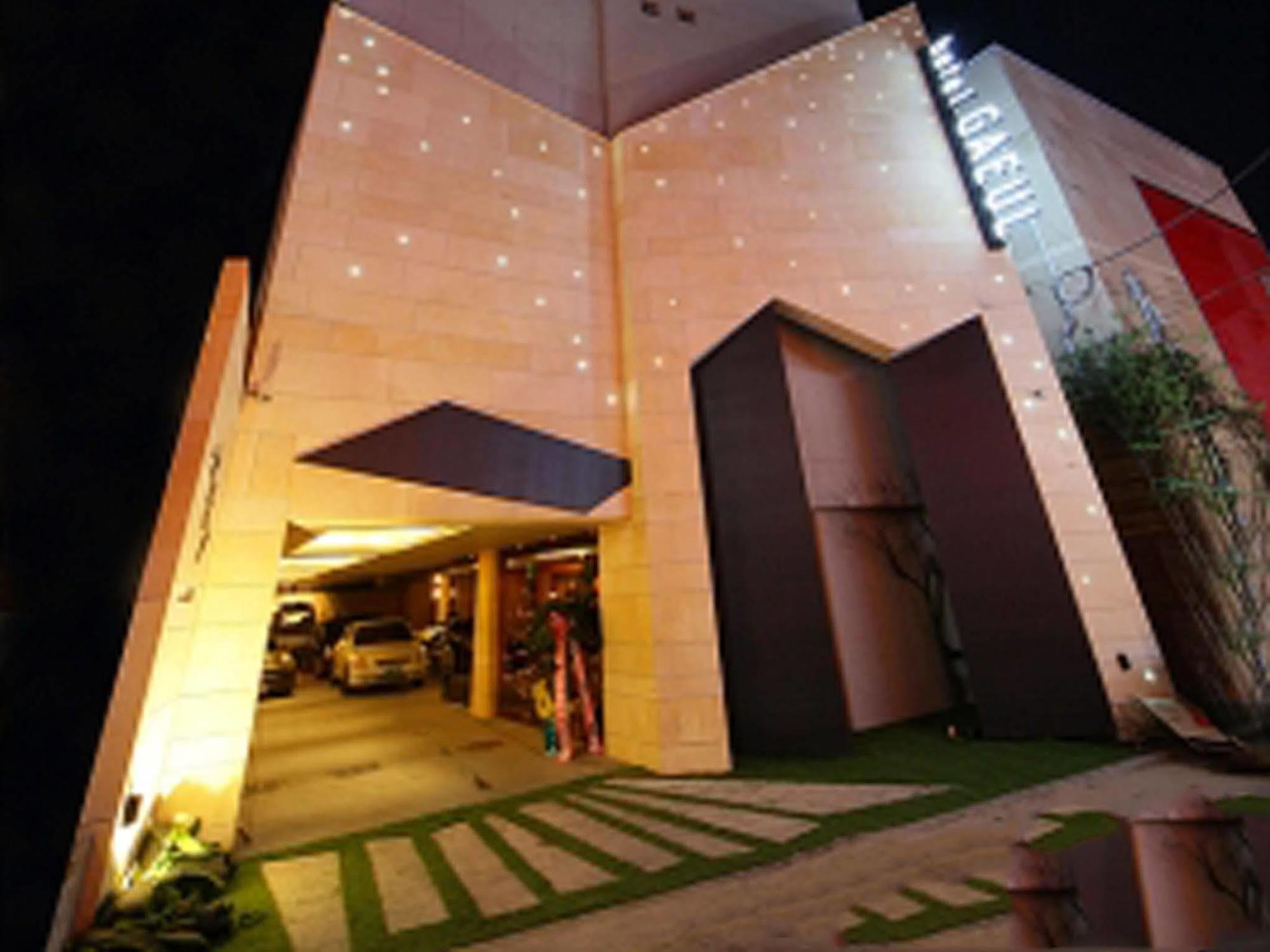 Sinchon Hotel Gaeul Seoul Bagian luar foto